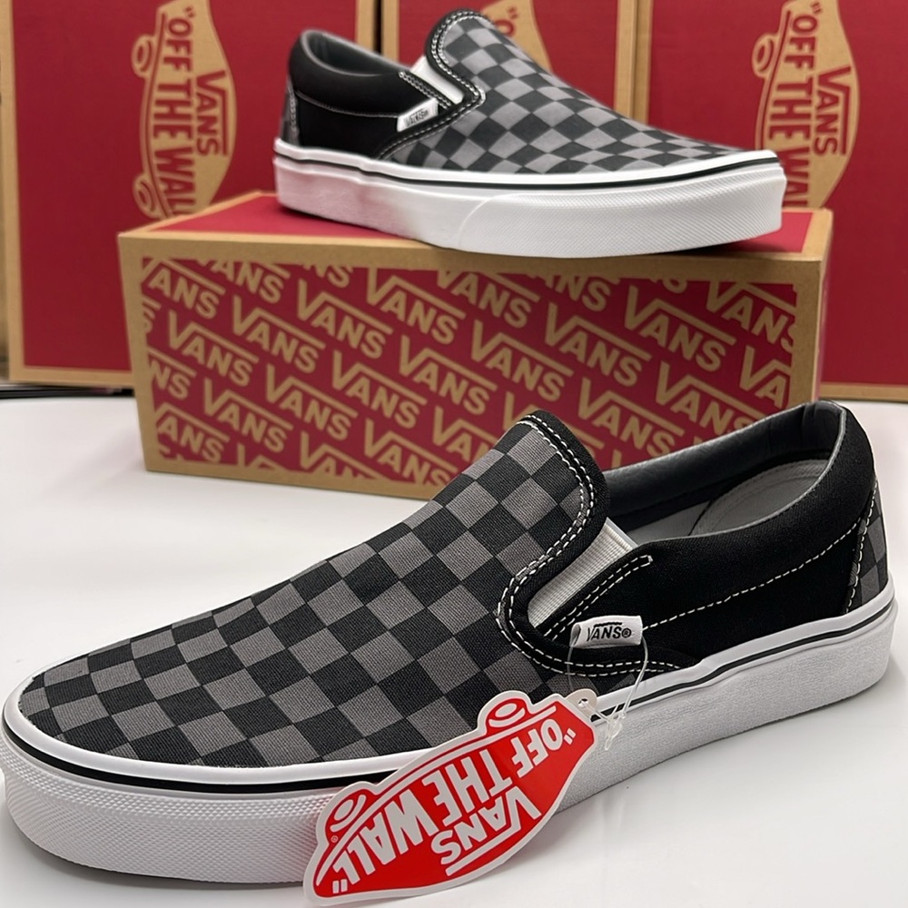 Vans WMNS Classic Slip-On Black/Pewter Checkerboard 
VN000EYEBPJ
Sneakers